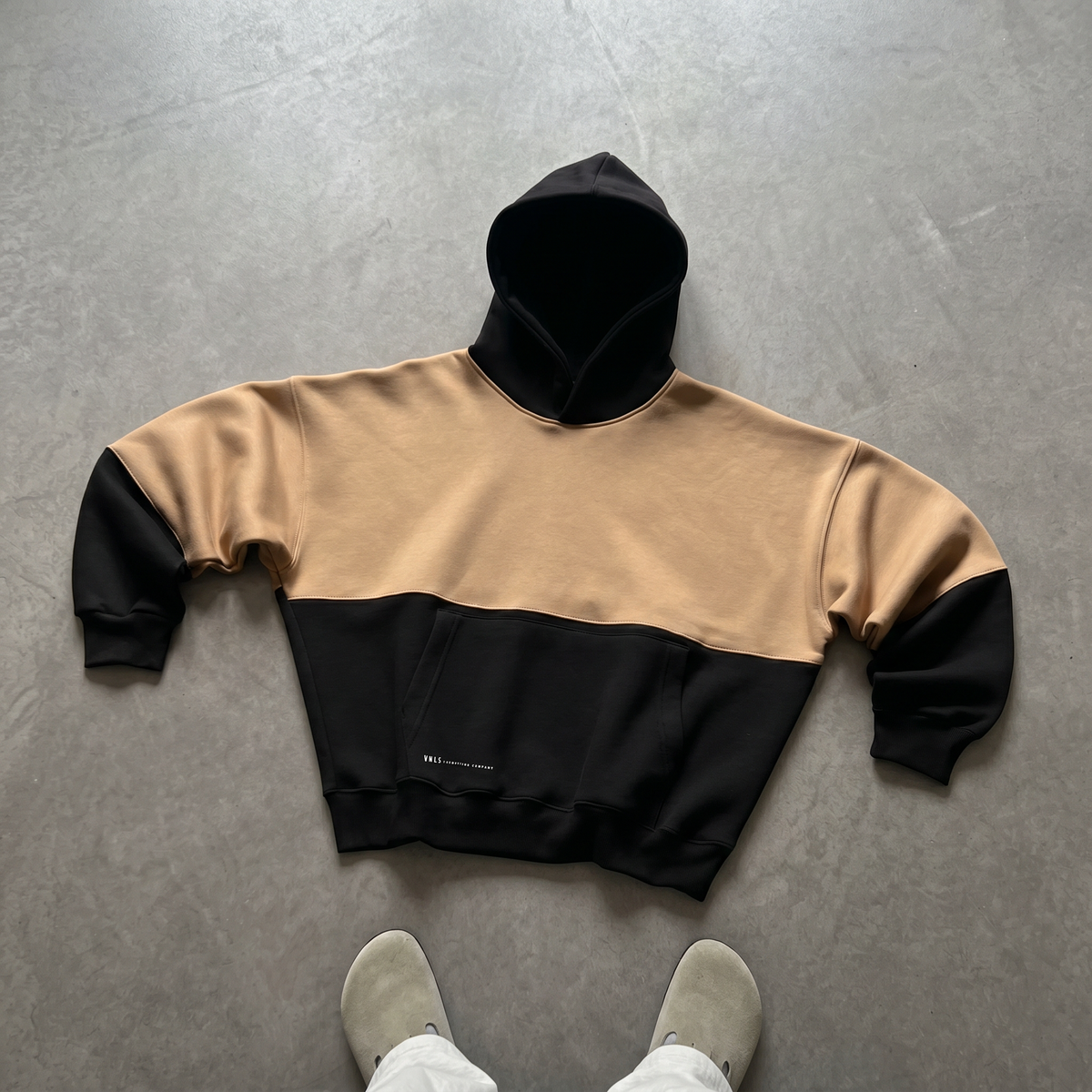 Hoodie duo tono mocha y negro